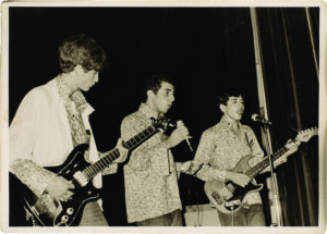 Concierto del grupo Al-Bara [Las flores] en YMCA, Jerusalén, 1968-1969. The Emile Ashrawi Collection. © PMDA